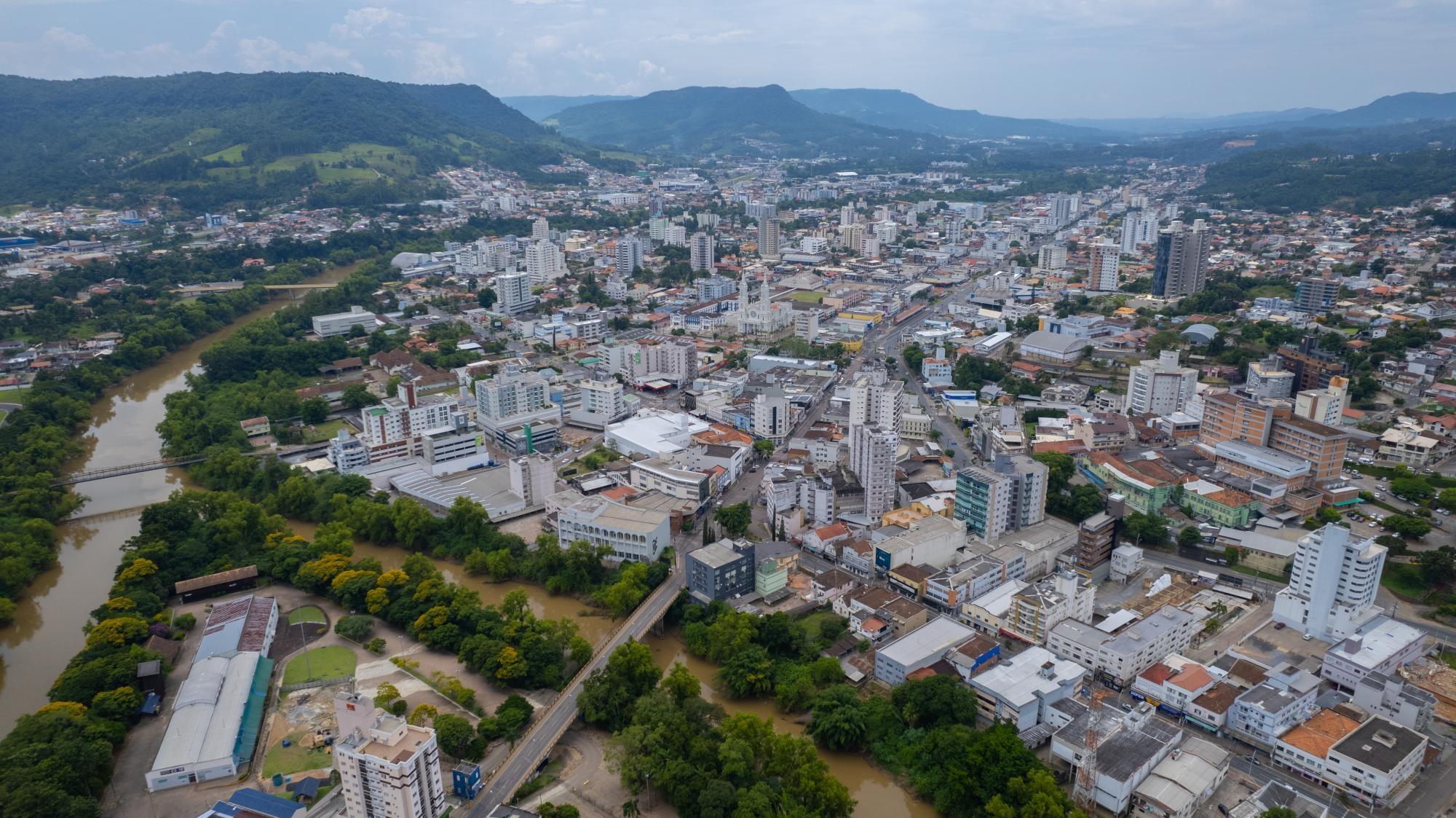 Rio do Sul aprova financiamento para novas obras de asfaltamento rural