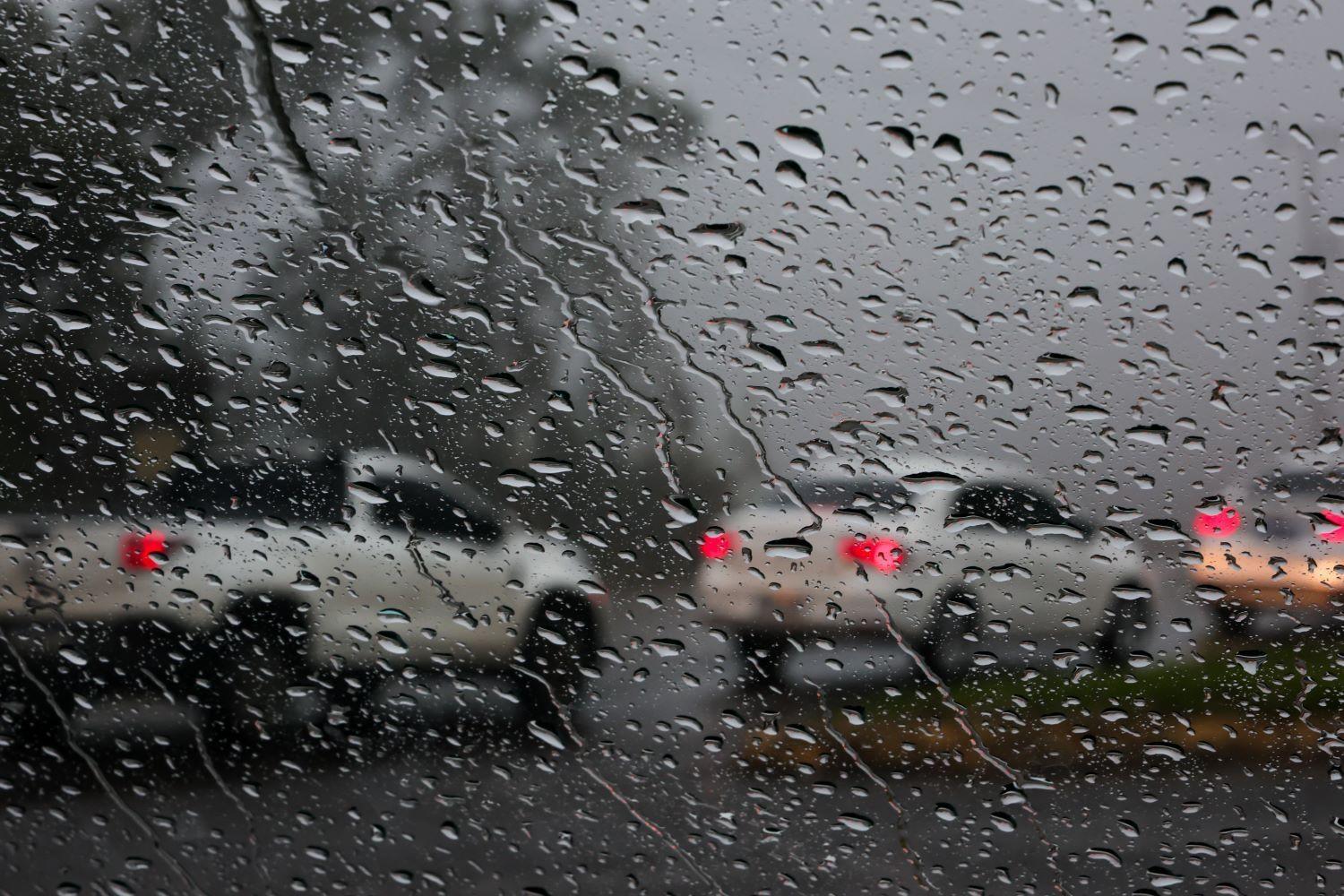 Rio Itajaí-Açu entra em nível de alerta e chuva passa de 100 mm no Alto Vale