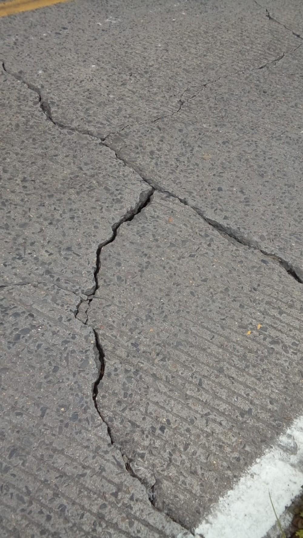Rodovia na Serra do Rio do Rastro é interditada por rachaduras na pista, diz Defesa Civil