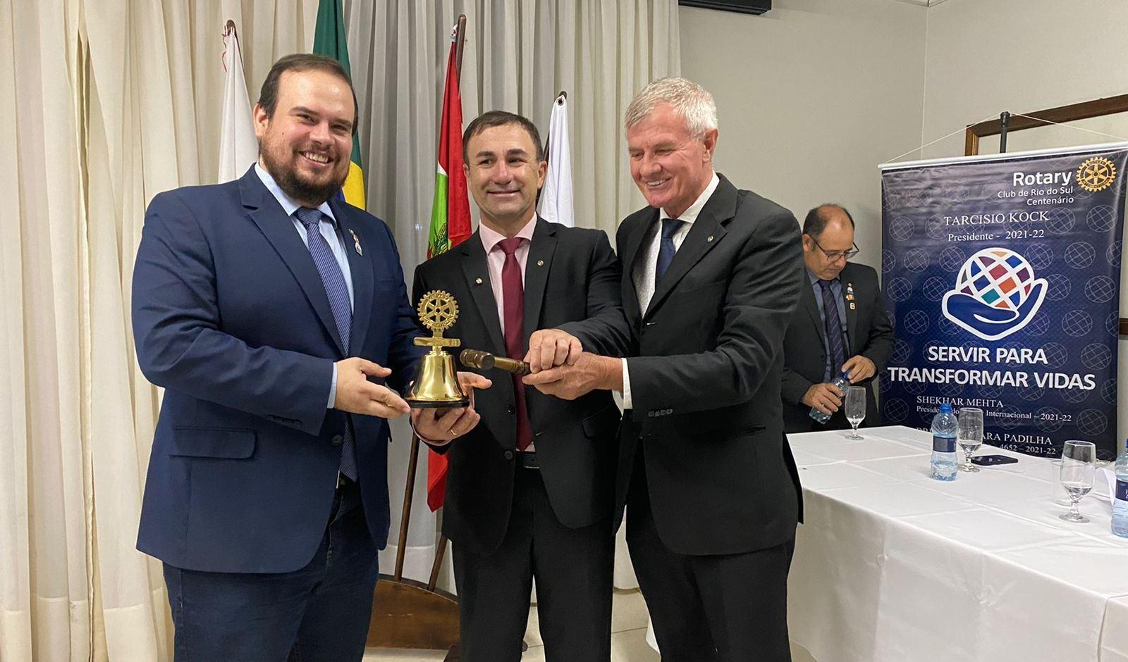 Rotary de Ituporanga apresenta novos membros e diretoria