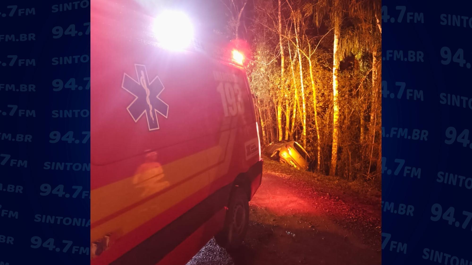 Saída de pista deixa idoso ferido na Serra São João, em Agrolândia