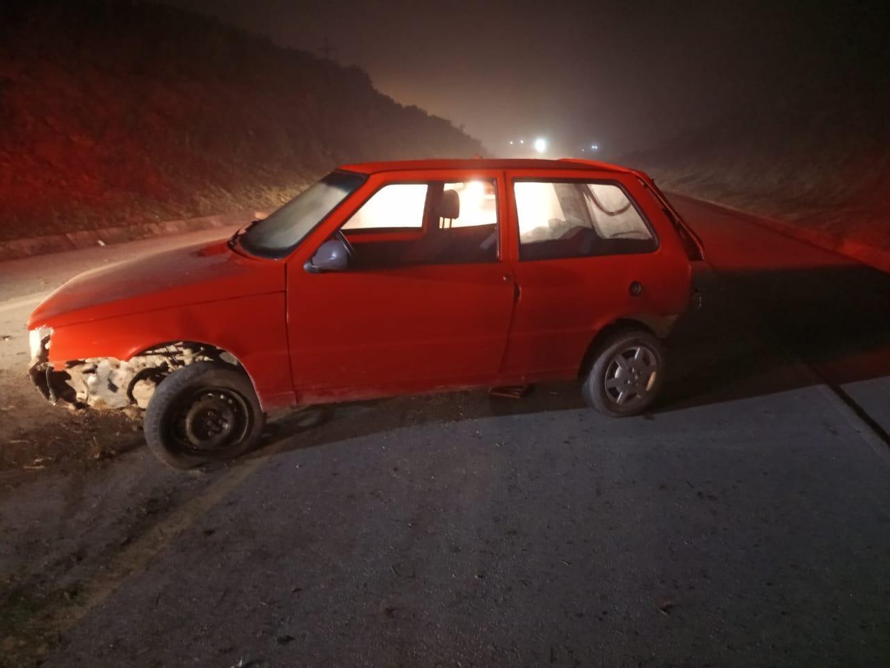 Saída de pista deixa motorista gravemente ferido em Bom Retiro