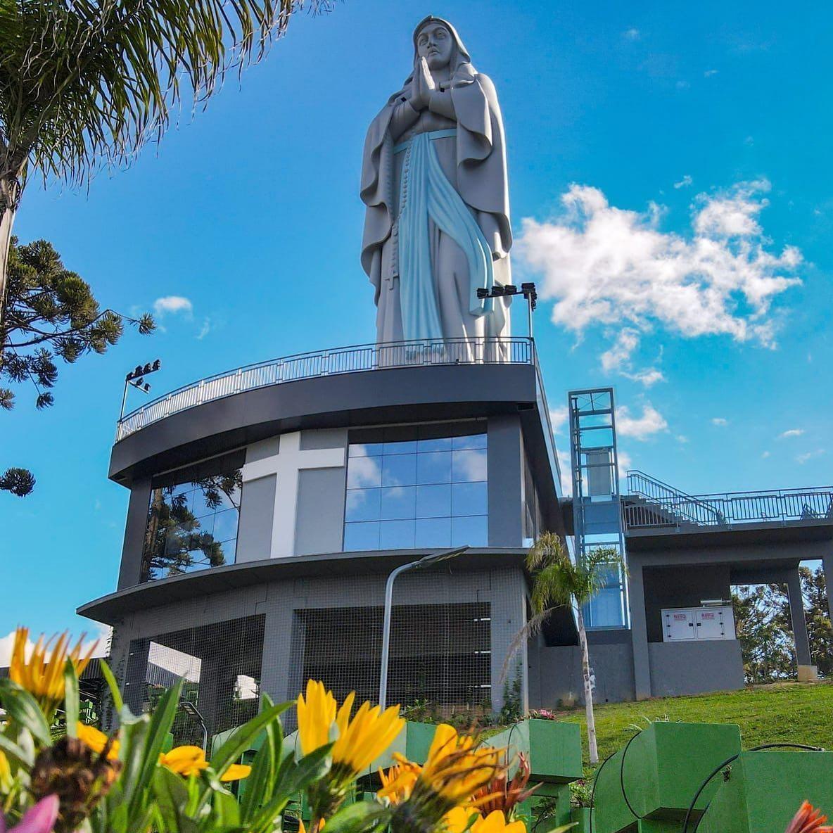 Santuário de Nossa Senhora de Lourdes e do Louvor vai oportunizar durante o mês de outubro que crianças visitem o local de graça