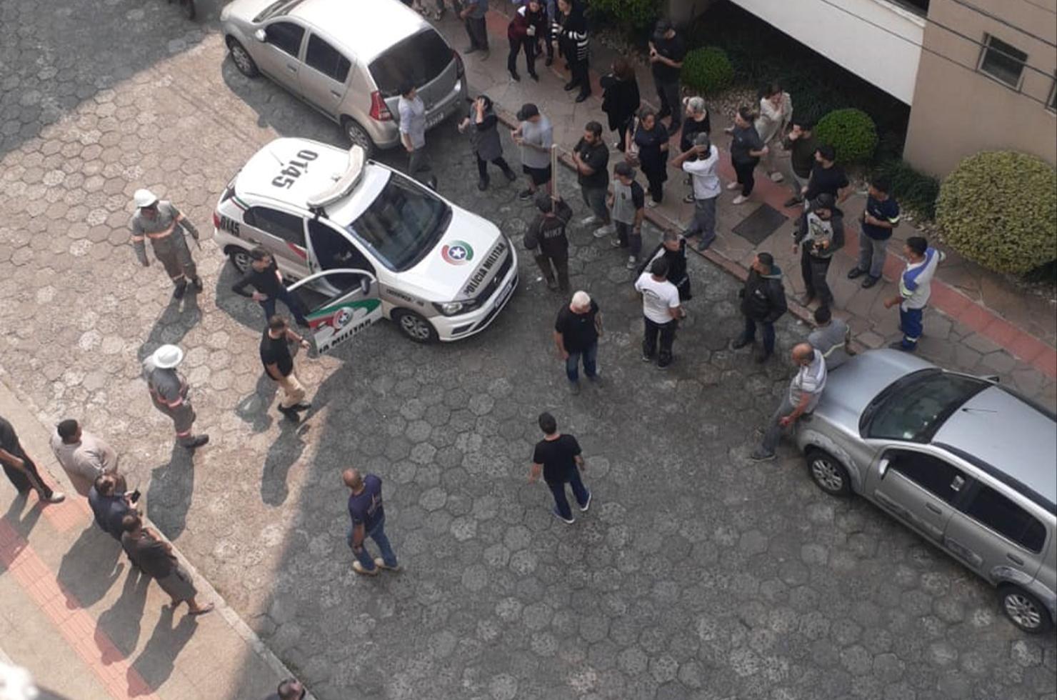 Sargento da PM é morto com a própria arma durante abordagem em Criciúma