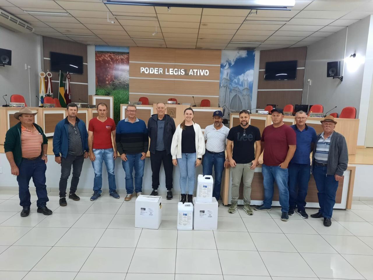 Secretaria de Agricultura de Ituporanga distribui mais de 300 litros de BTI para combate ao borrachudo