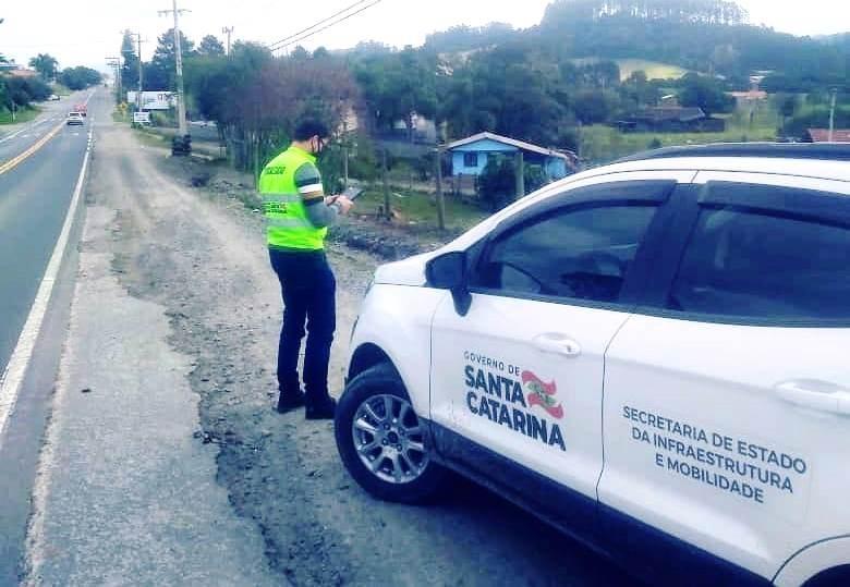 Secretaria de Infraestrutura e Mobilidade do Estado fiscaliza áreas de domínios de rodovias em Ituporanga