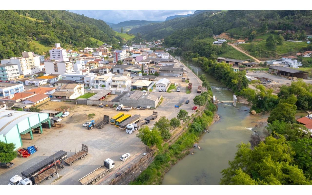 Secretário de Alfredo Wagner busca junto a Ministros e Deputados apoio pra reconstrução do município após fortes chuvas