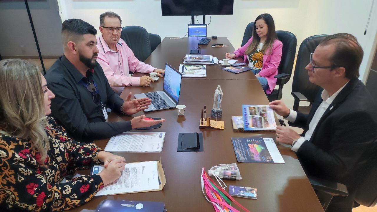 Secretário de Estado do Turismo se compromete em atender demandas de Ituporanga para alavancar o setor