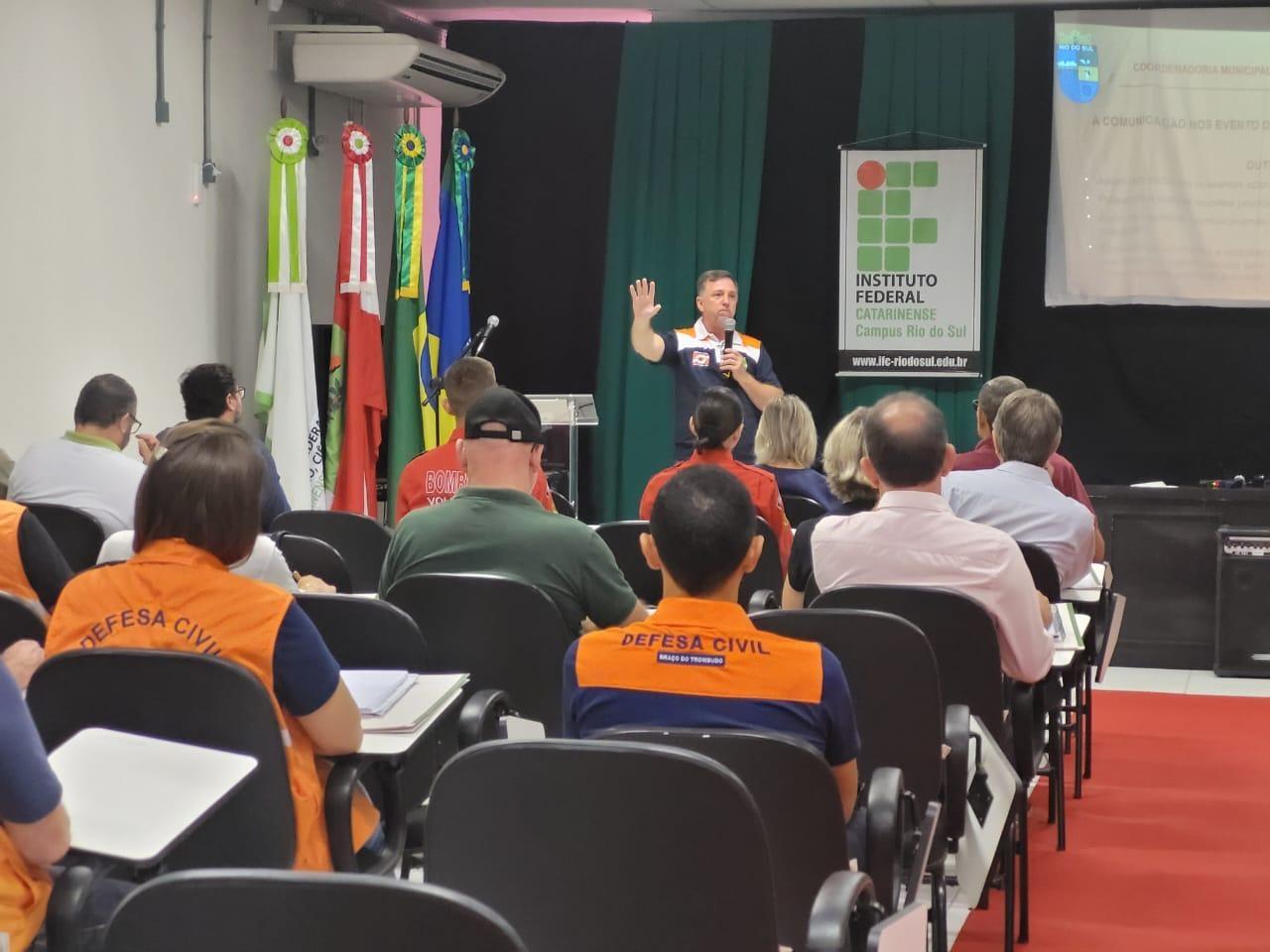 Seminário em Rio do Sul trata sobre criação de Mecanismos de Resiliência à Desastres no Alto Vale do Itajaí