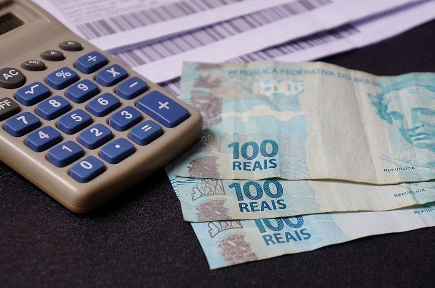 Senado aprova isenção de IR para quem ganha até dois salários mínimos