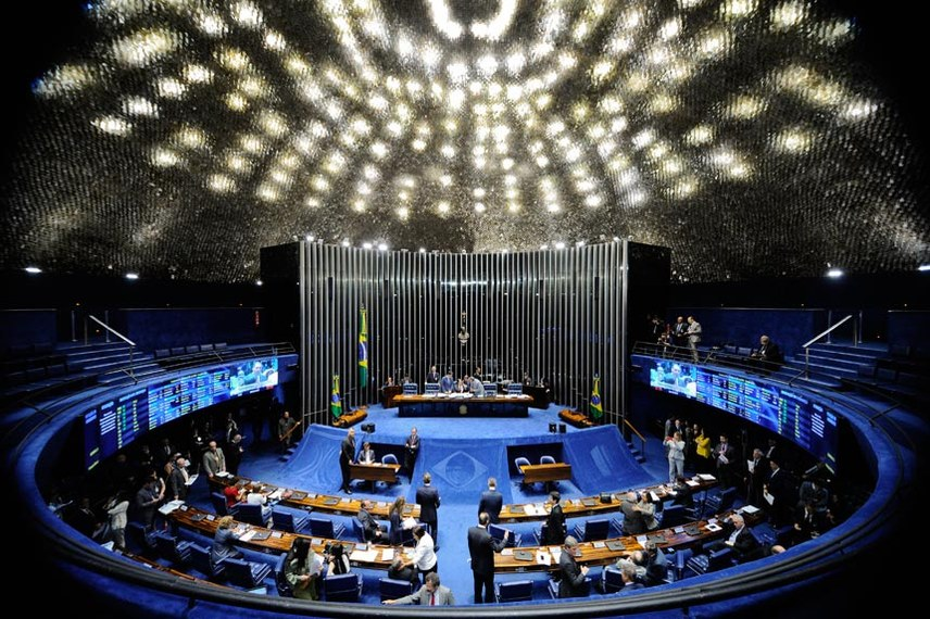 Senadores aprovam projeto que suspende a carga mínima obrigatória de aulas neste ano