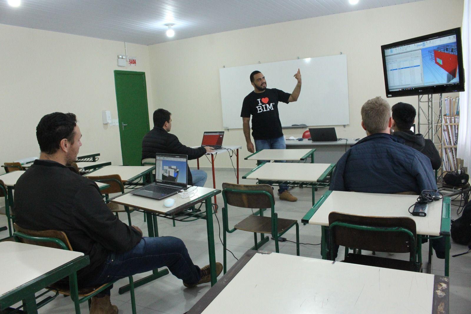 Servidores da Secretaria de Planejamento de Ituporanga recebem capacitação técnica