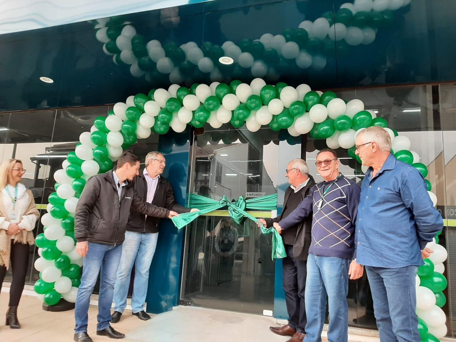 Sicoob inaugura novo espaço da agência em Vidal Ramos