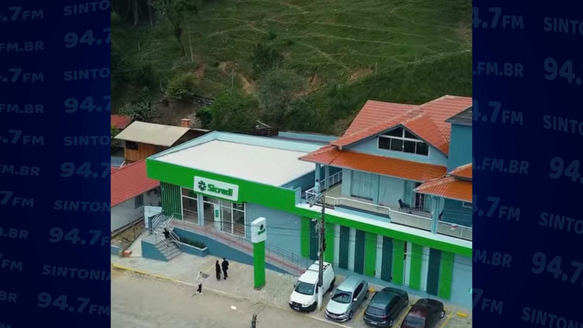Sicredi reinaugura agência em Alfredo Wagner após ampliação da estrutura