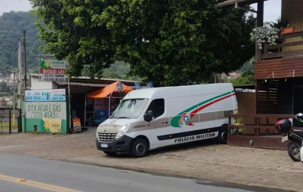 Sindicância é aberta para apurar uso de viatura da Polícia Militar para mudança particular no Vale do Itajaí