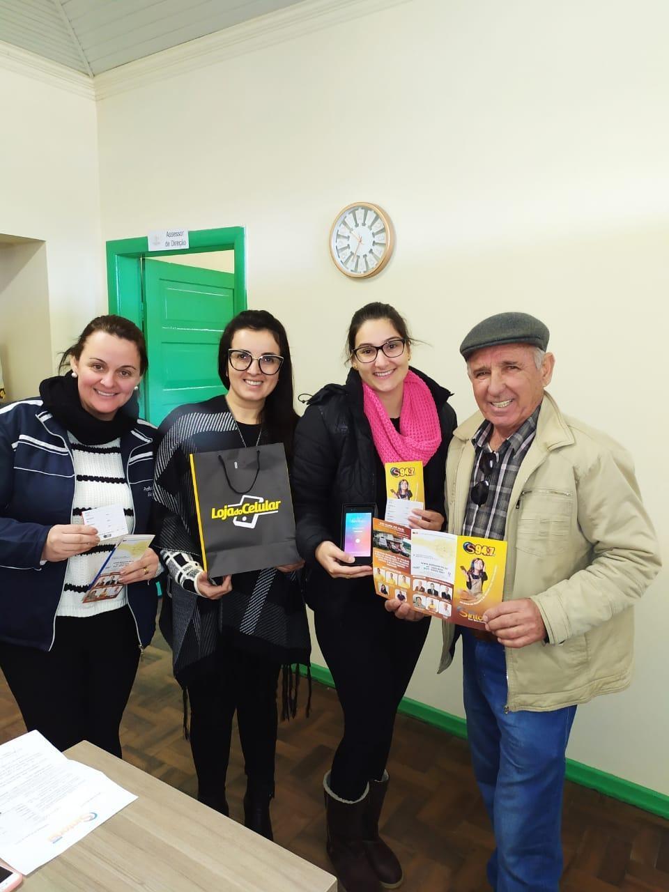 Sintonia FM nas escolas da região