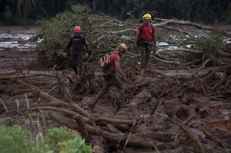Sobe para 60 o número de mortos confirmados em Brumadinho