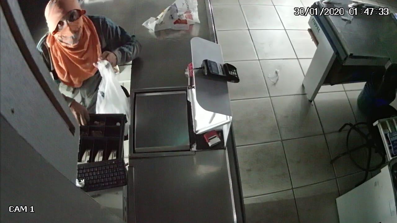 Supermercado é furtado em Ituporanga. Homem levou mais de R$ 5 mil em dinheiro e cheques