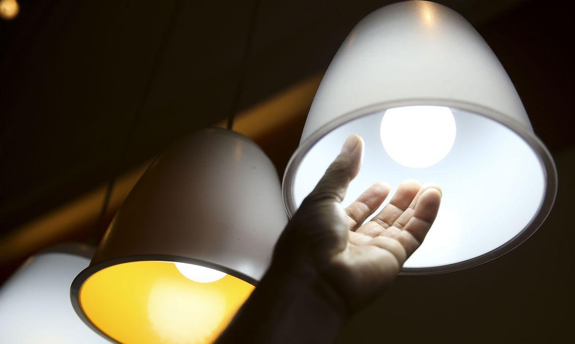 Suspensão de corte do fornecimento de energia elétrica por inadimplência é ampliada até o fim de julho