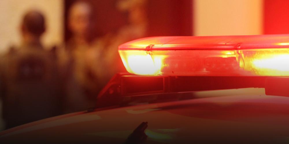 Tático aborda e prende homem com mandado de prisão