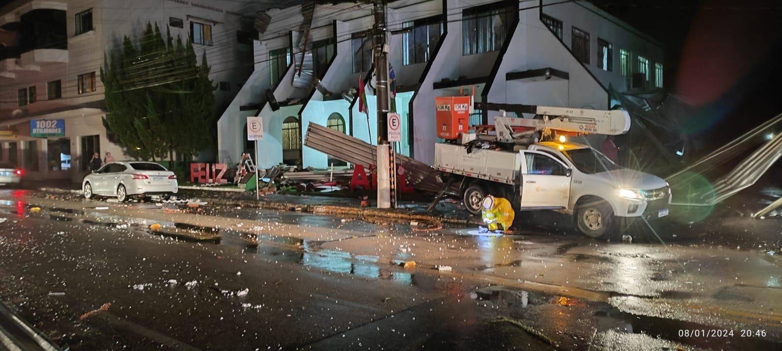 Temporal deixa rastro de destruição em Ibirama 