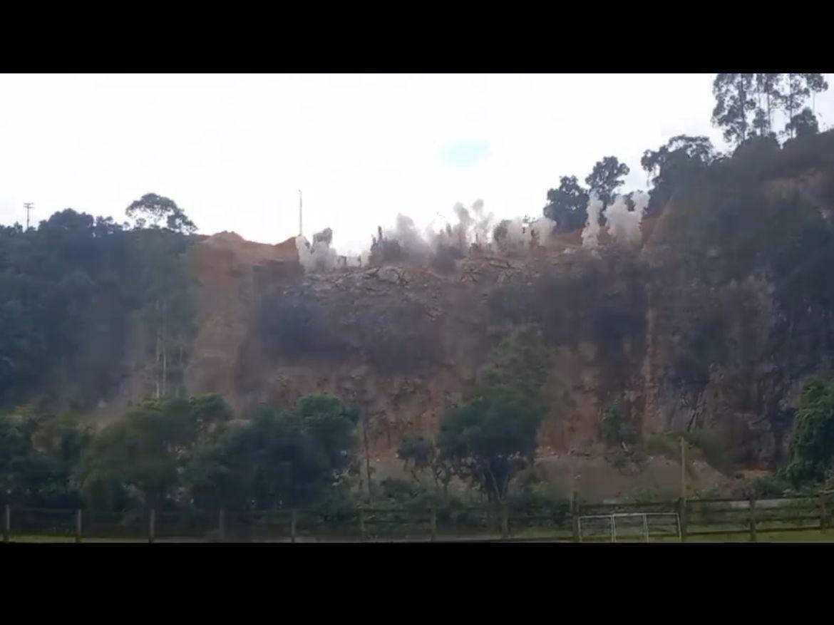 Terreno da pedreira onde está o britador da prefeitura de Aurora é vendido