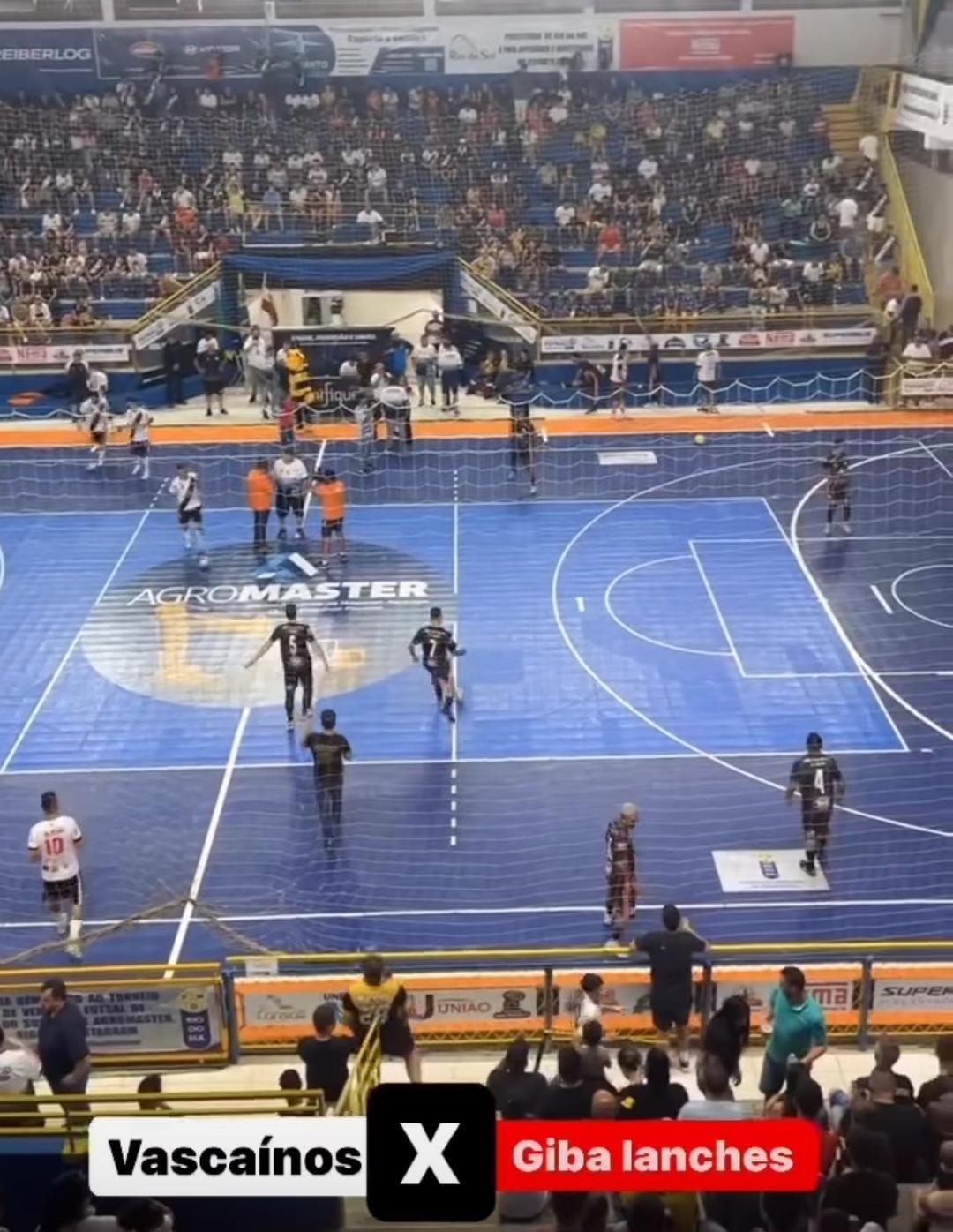 Torneio de Verão de futsal em Rio do Sul lota ginásio na estreia da 43º edição