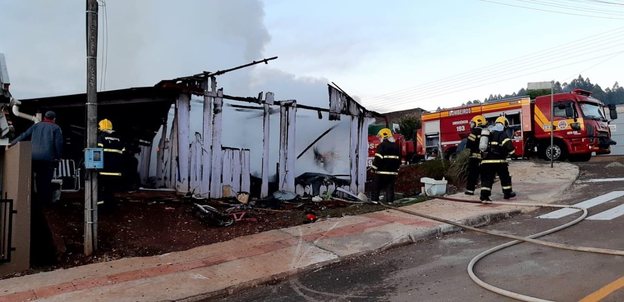 Tragédia: Família morre carbonizada em incêndio na cidade de São Domingos