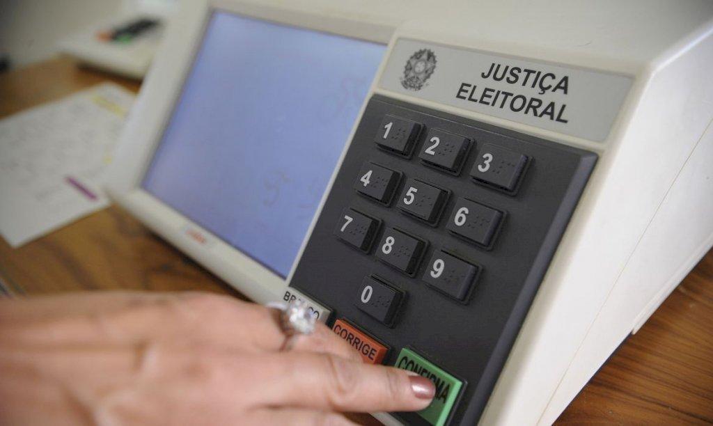TRE-SC abre inscrições para interessados em atuar como mesários voluntários