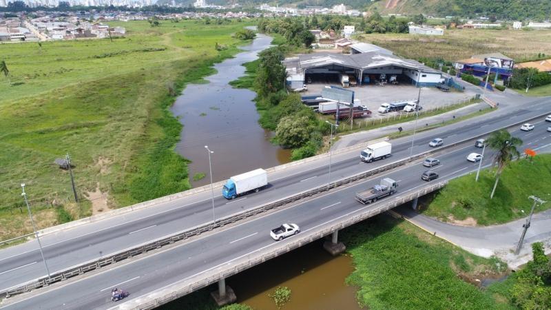 Trecho da BR-101 em Itajaí terá desvio no trânsito a partir de domingo