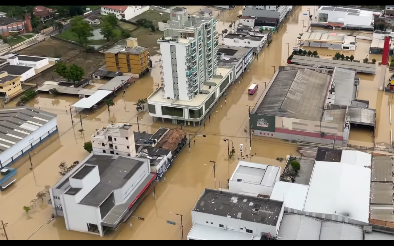 União de forças busca reconstruir o Alto Vale após as cheias