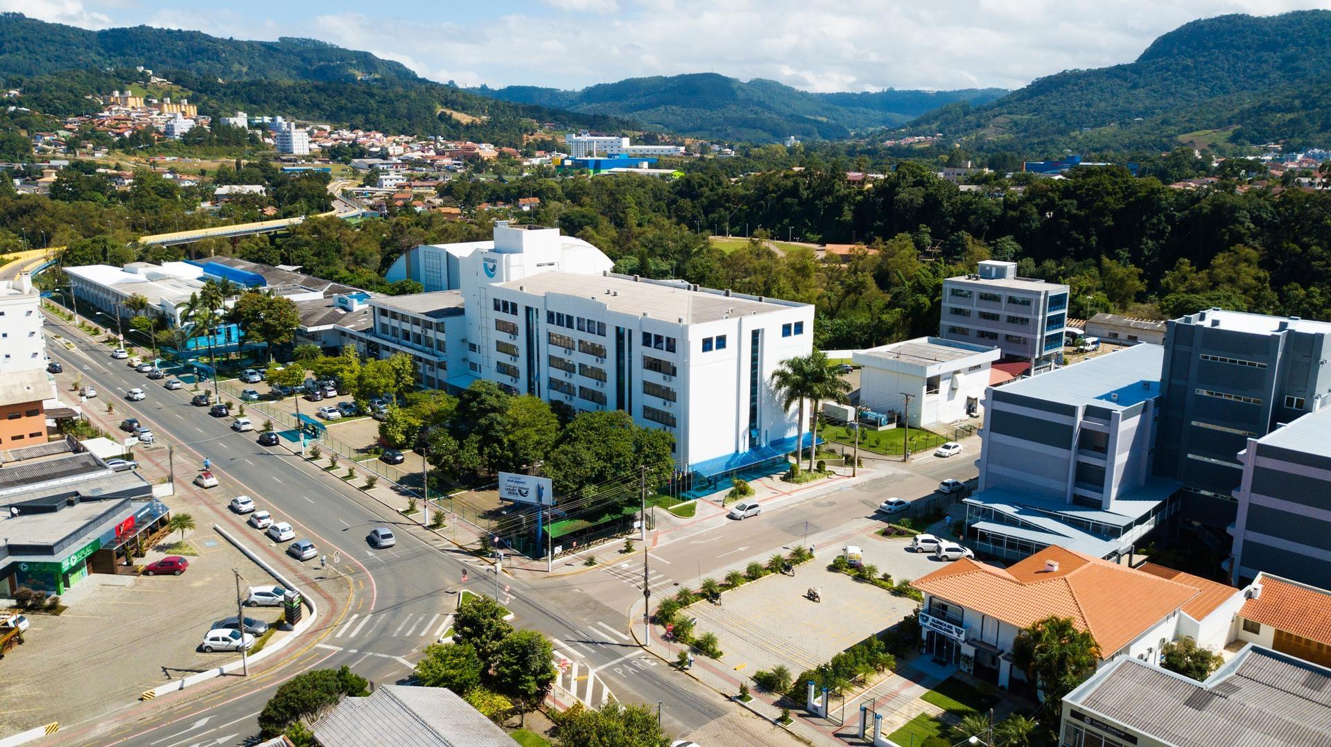 Unidavi está com matrículas sem custo e oferece bolsas de até 100% pelo Universidade Gratuita