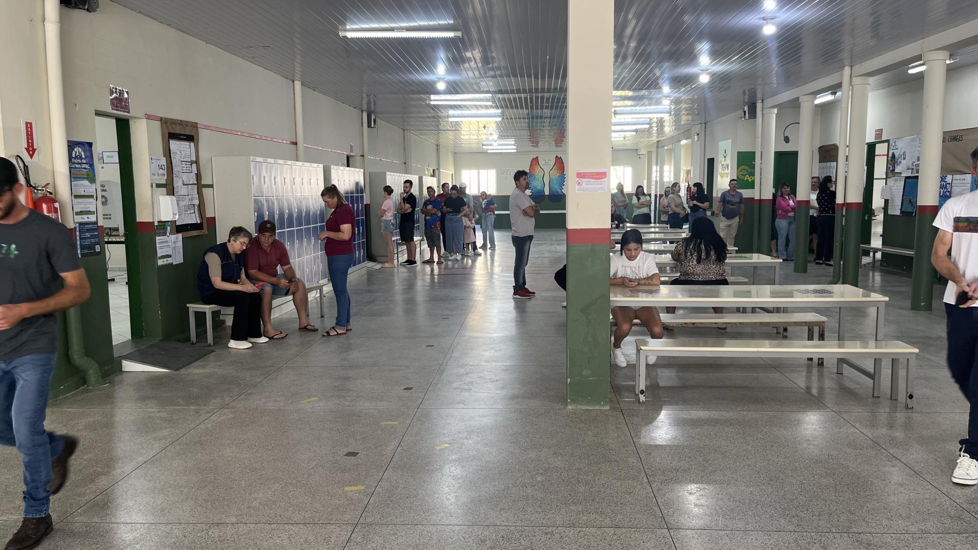 Urna é substituída em Leoberto Leal