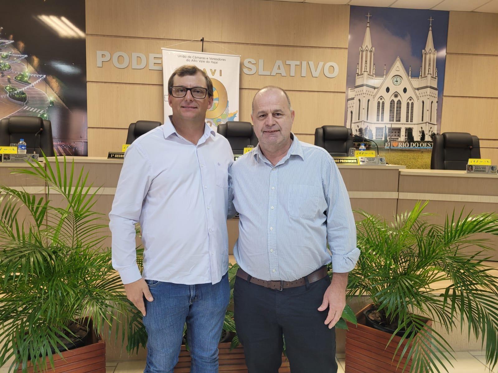 Valdemar Schaefer é eleito presidente da Ucavi e destaca foco em saúde e educação