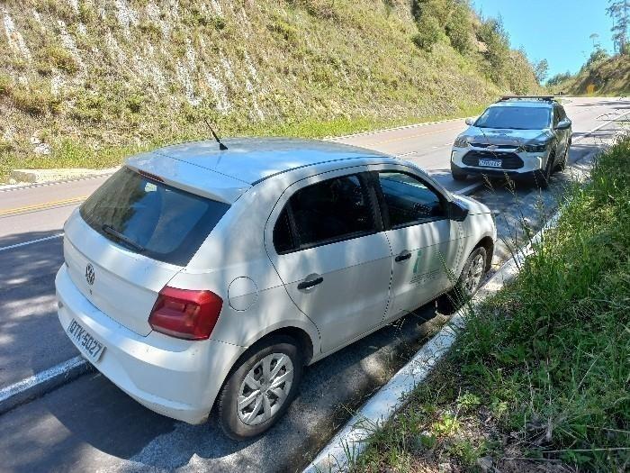  Veículo roubado é recuperado pela PM em Imbuia