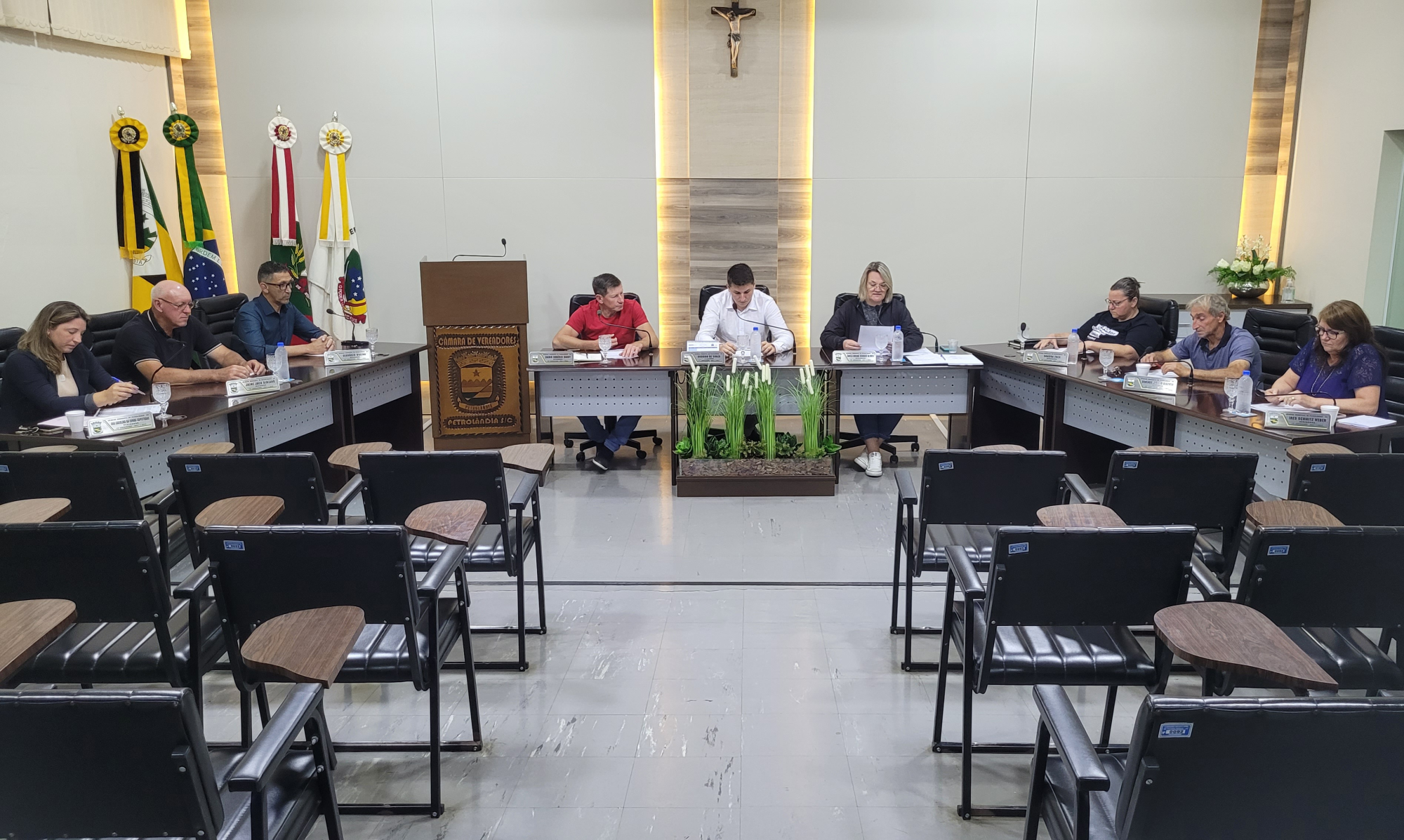 Vereador afirma que obras em escolas de Petrolândia estão atrasadas