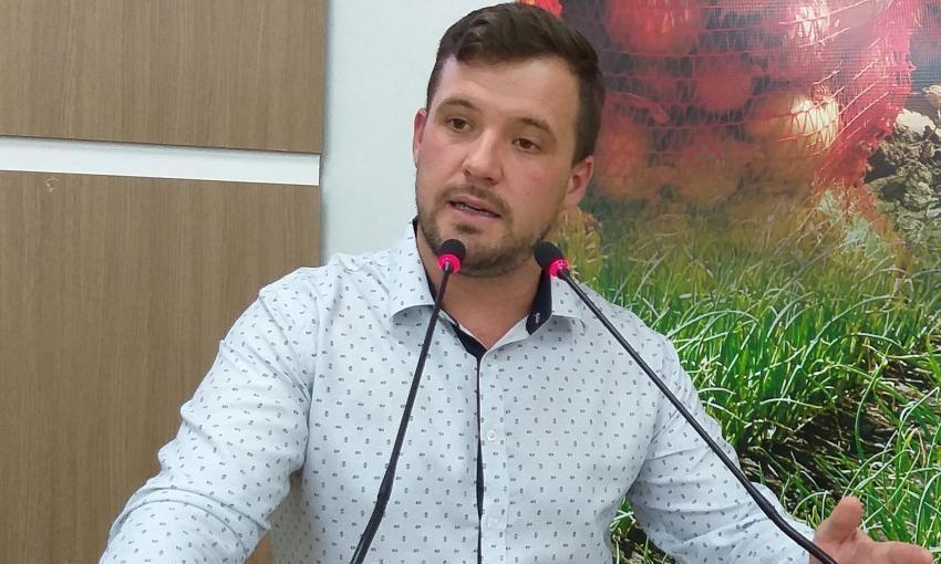 Vereador Diogo Gastaldi fala na Câmara da preocupação com as dívidas da administração de Ituporanga e as consequências para a população