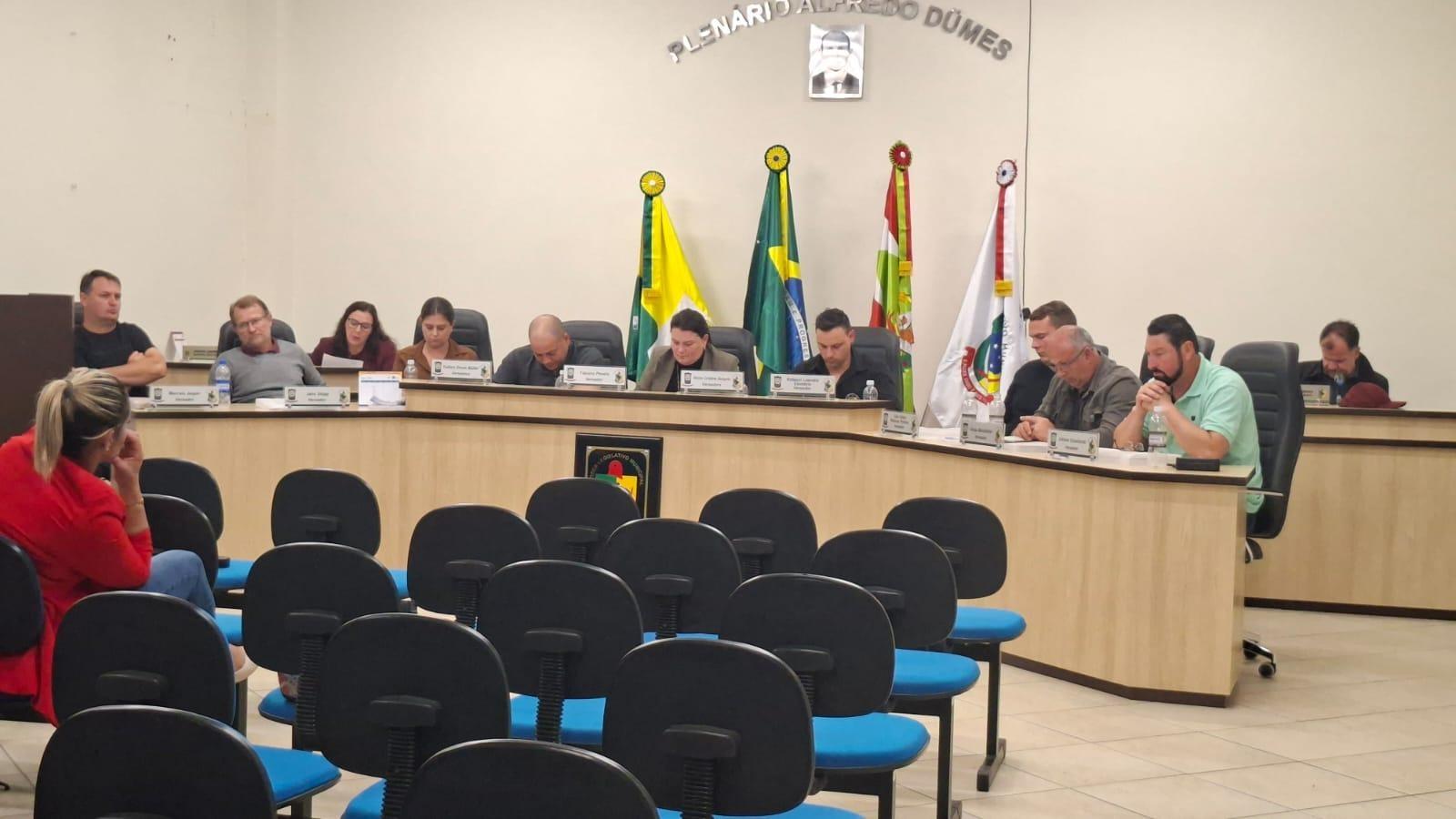 Vereador pede melhorias em acessos rurais e cobra atendimento a produtores em Aurora