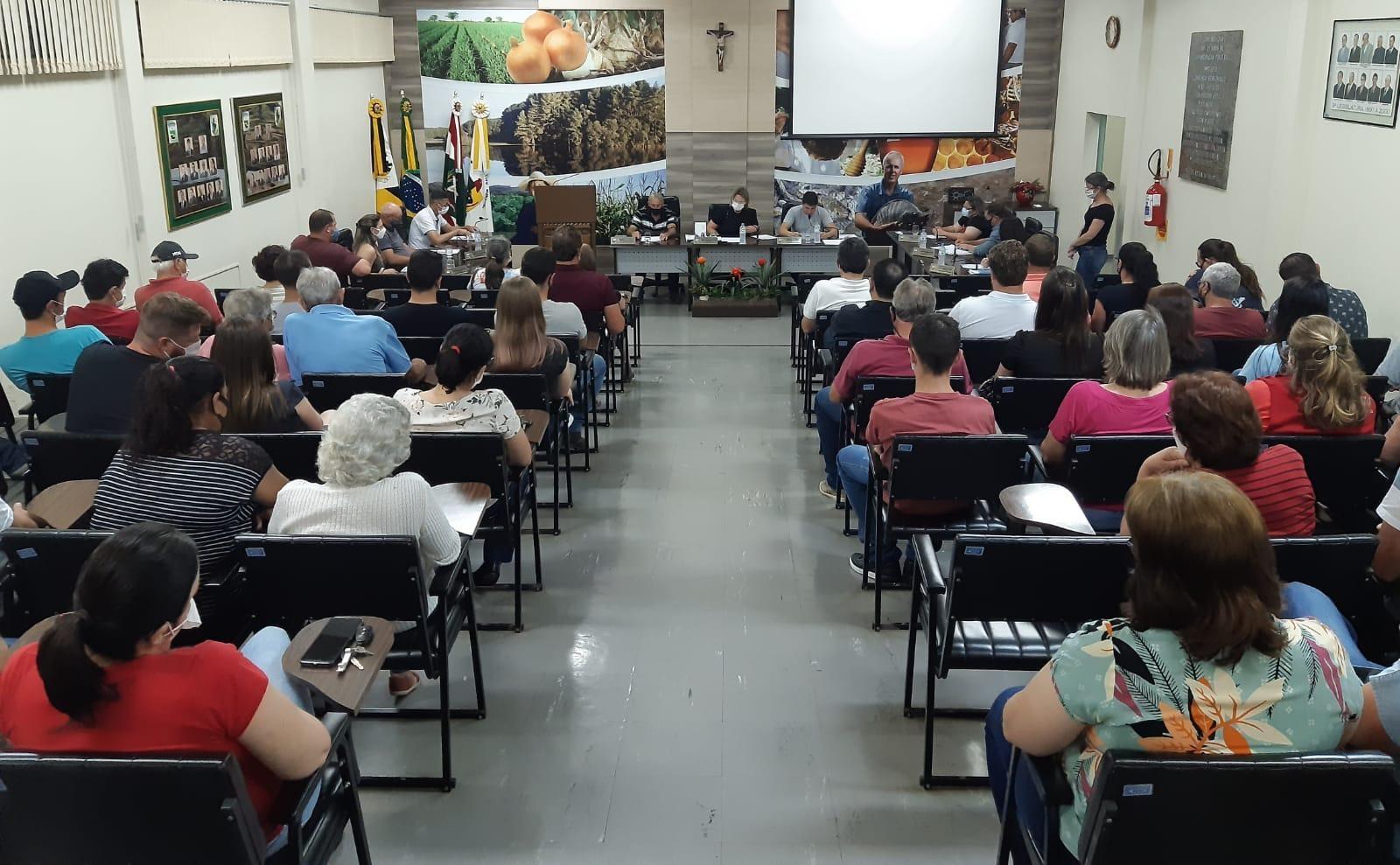 Vereadora de Petrolândia comemora destinação de R$ 1,5 milhão para pavimentações e creche no valor de R$ 3 milhões