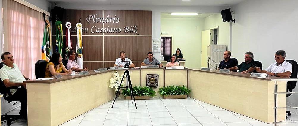 Vereadores aprovam reajuste salarial de servidores e agentes públicos em Chapadão do Lageado