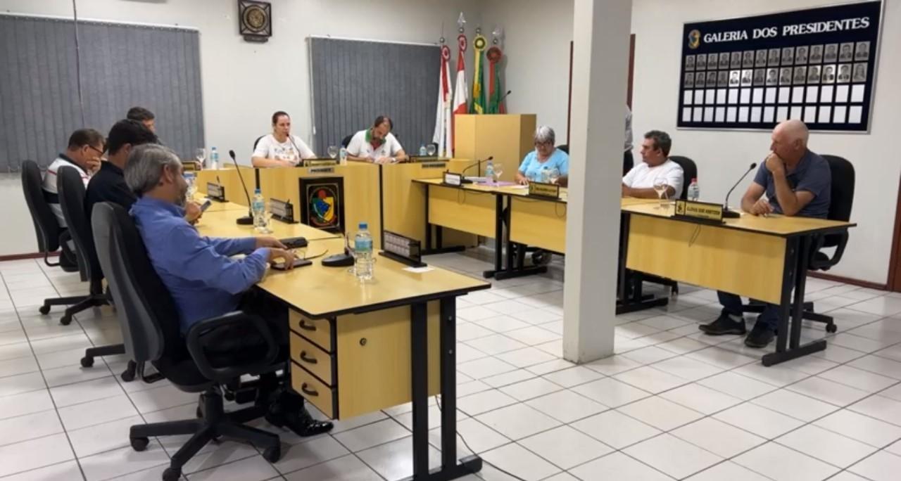 Vereadores de Alfredo Wagner aprovam projeto de lei que autoriza a aplicação de aulas de hidroginástica e hidroterapia