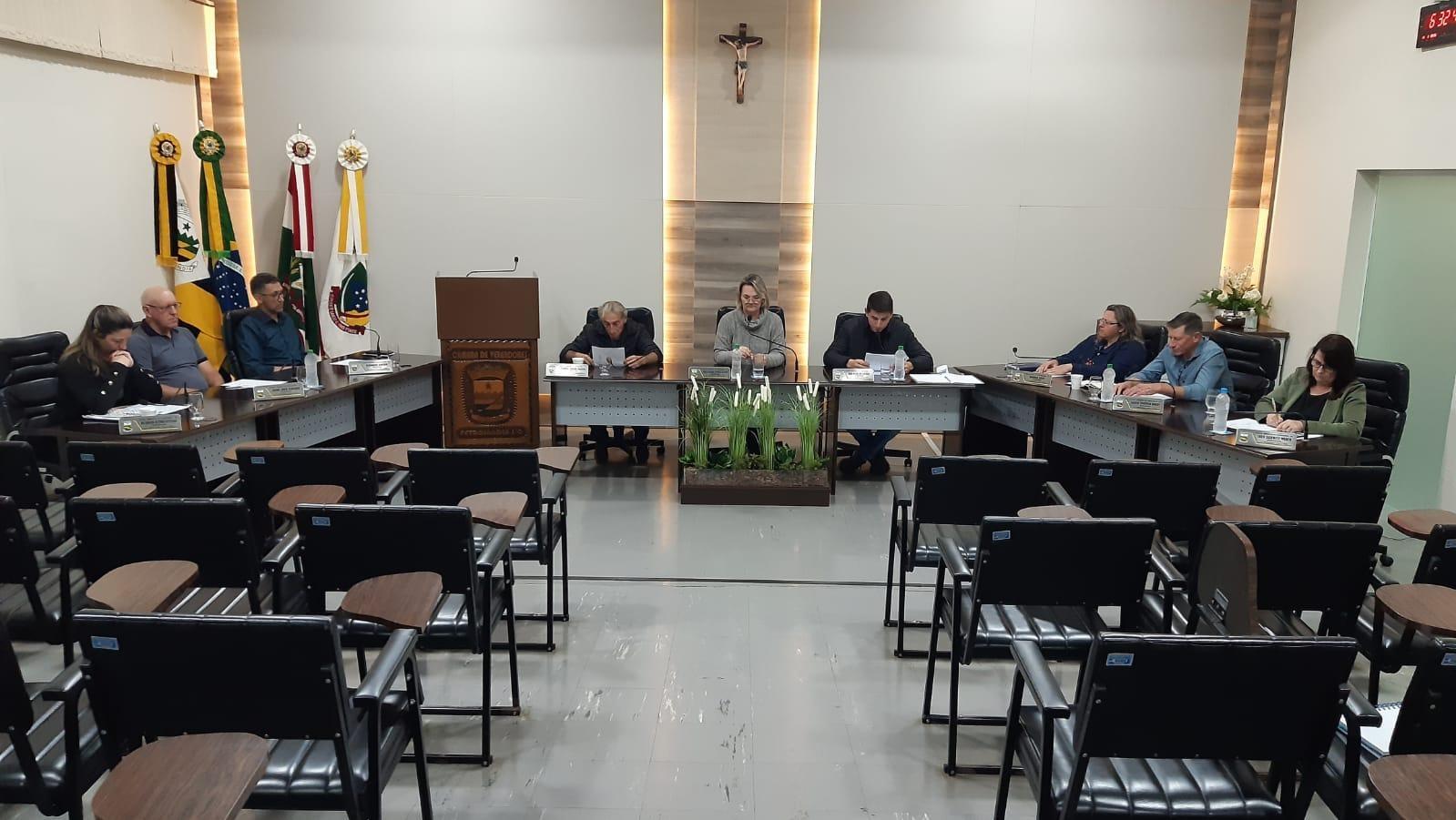 Vereadores de Petrolândia sugerem que administração municipal elabore projeto que conceda piso nacional para profissionais de enfermagem
