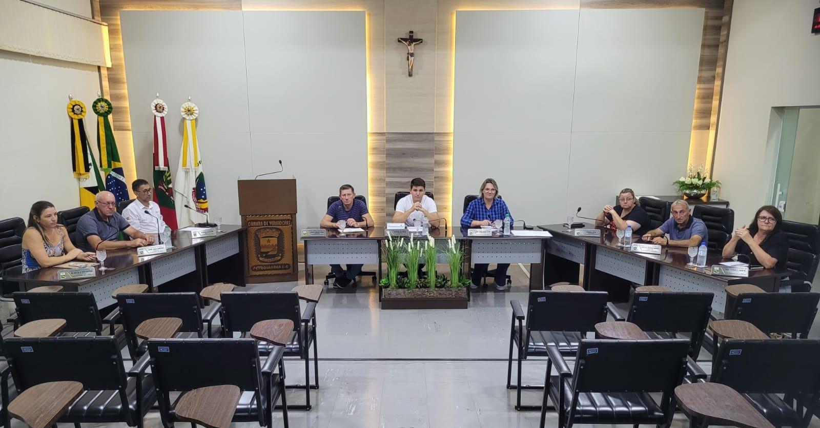 Vereadores e professores de Petrolândia cobram mais segurança nas escolas e creches do município