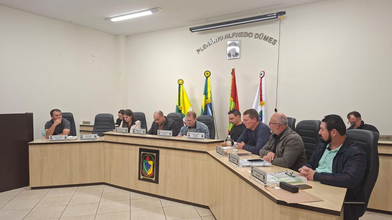 Viagem de vereadores a Brasília rende recursos no valor R$ 800 mil para Aurora