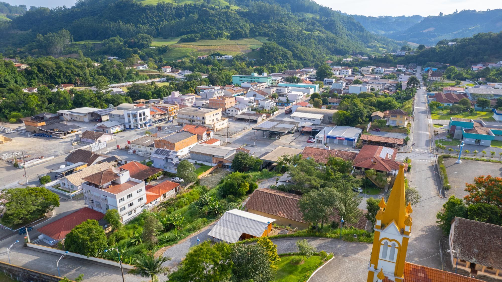 Vidal Ramos comemora 69 anos com cerimônia e abertura do Futsal