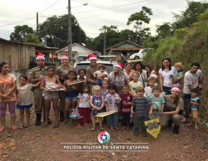 Polícia Militar realiza mais uma edição do Natal Solidário em Rio do Sul  - 